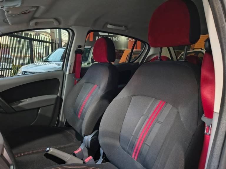 FIAT - PALIO - 2013/2013 - Branca - R$ 37.900,00