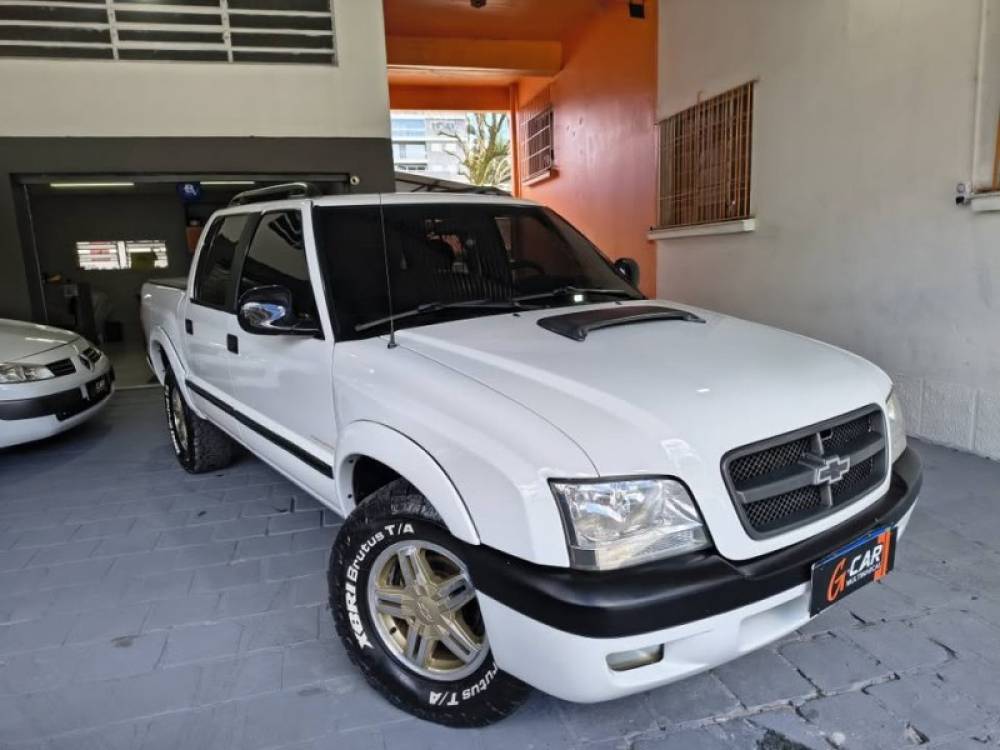 CHEVROLET - S10 - 2006/2006 - Branca - R$ 69.900,00