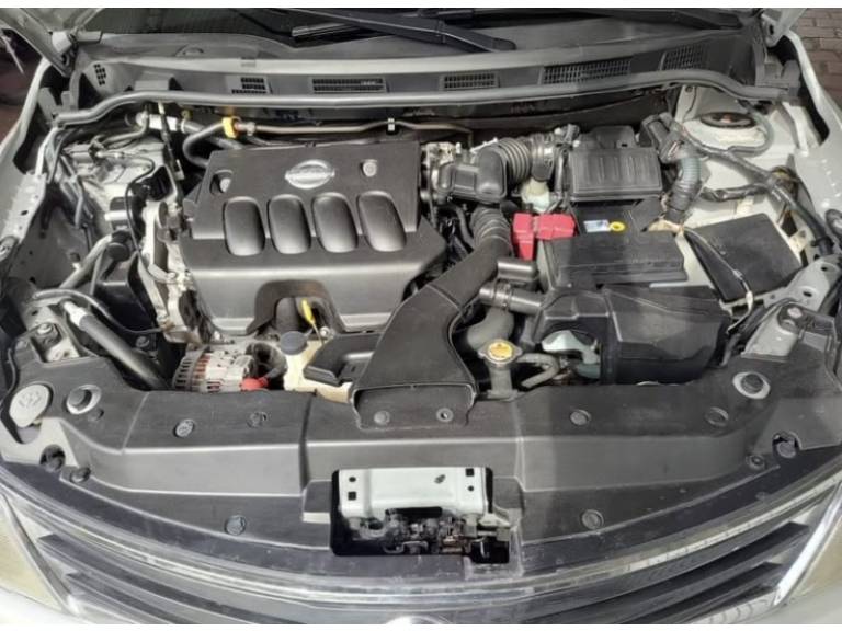 NISSAN - TIIDA - 2010/2010 - Prata - R$ 27.500,00