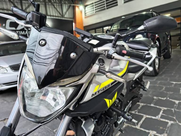 YAMAHA - MT - 2018/2018 - Cinza - R$ 22.500,00
