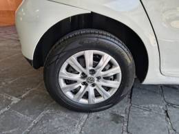 VOLKSWAGEN - FOX - 2005/2005 - Branca - R$ 19.900,00