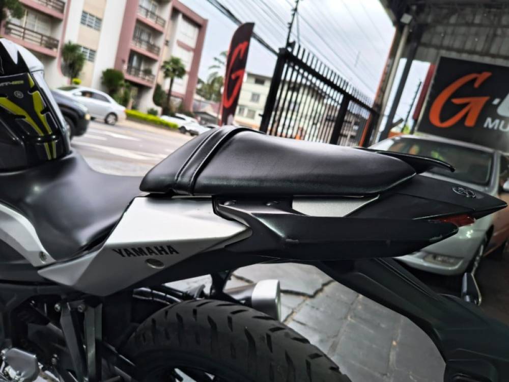YAMAHA - MT - 2018/2018 - Cinza - R$ 22.500,00