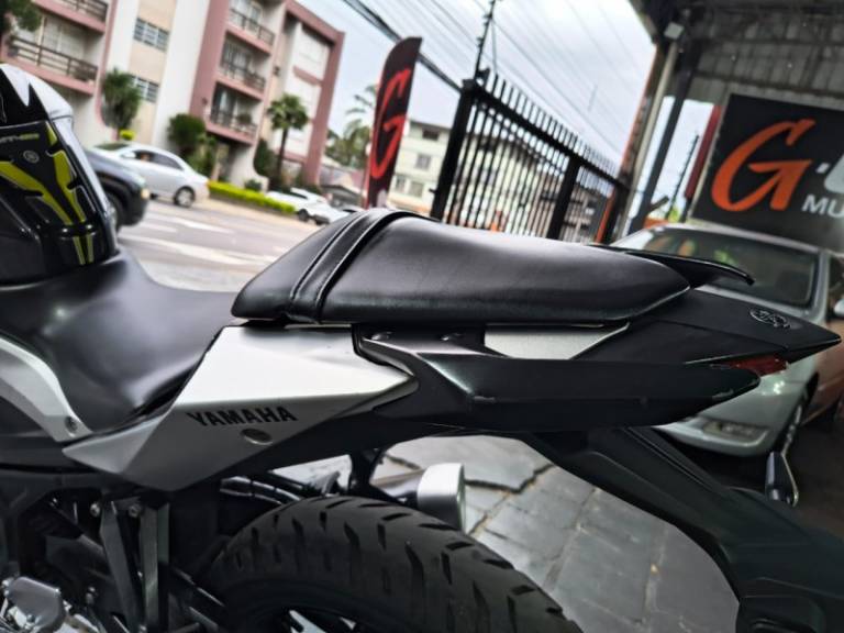 YAMAHA - MT - 2018/2018 - Cinza - R$ 22.500,00