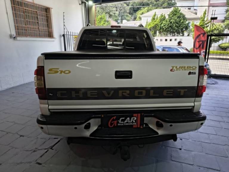 CHEVROLET - S10 - 2006/2006 - Branca - R$ 69.900,00