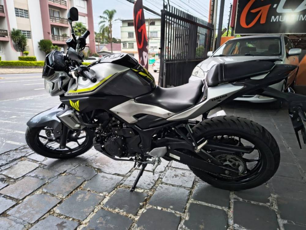 YAMAHA - MT - 2018/2018 - Cinza - R$ 22.500,00