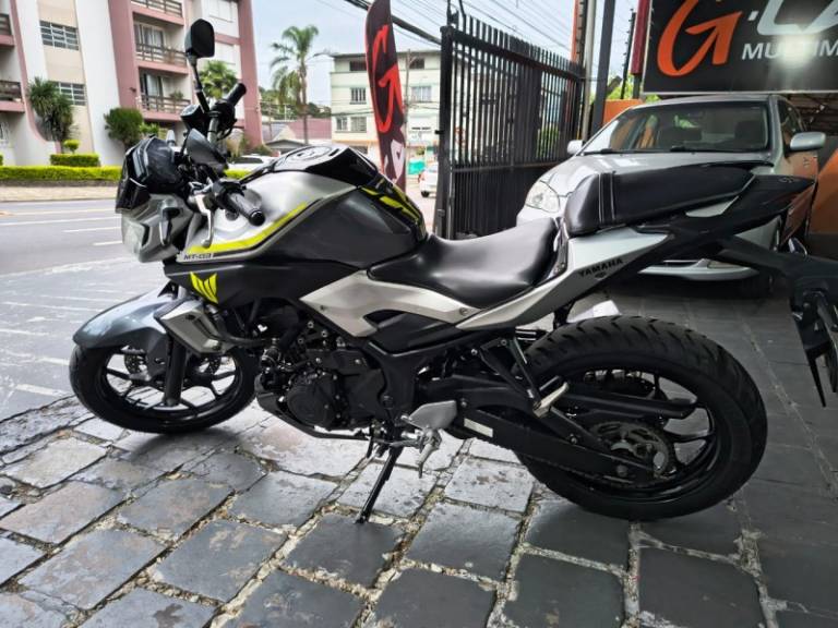 YAMAHA - MT - 2018/2018 - Cinza - R$ 22.500,00