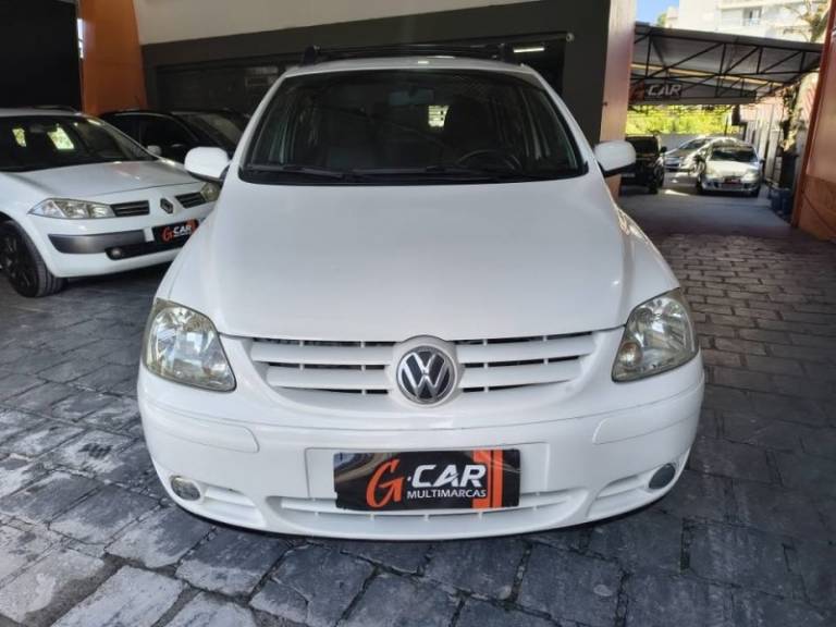 VOLKSWAGEN - FOX - 2005/2005 - Branca - R$ 19.900,00