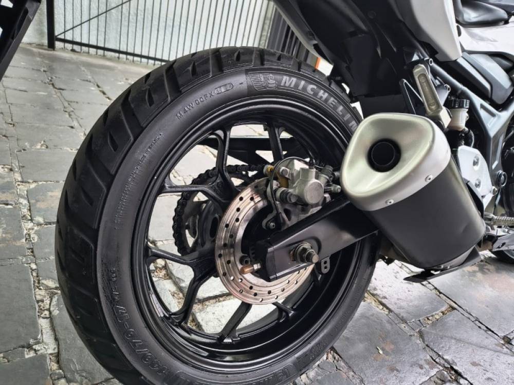 YAMAHA - MT - 2018/2018 - Cinza - R$ 22.500,00