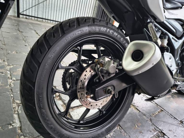 YAMAHA - MT - 2018/2018 - Cinza - R$ 22.500,00