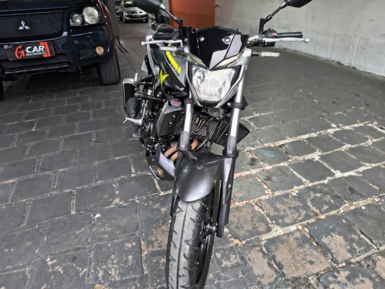 YAMAHA - MT - 2018/2018 - Cinza - R$ 22.500,00