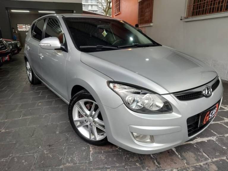 HYUNDAI - I30 - 2011/2011 - Prata - R$ 42.900,00
