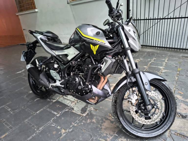 YAMAHA - MT - 2018/2018 - Cinza - R$ 22.500,00