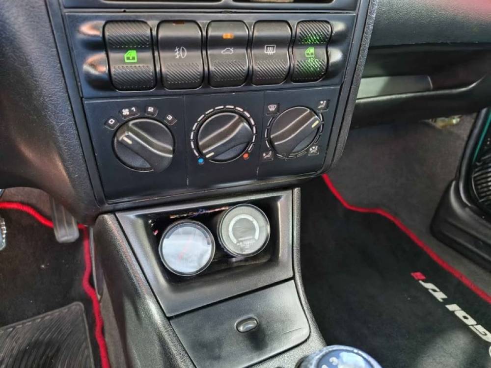 VOLKSWAGEN - GOL - 1996/1996 - Verde - R$ 49.900,00