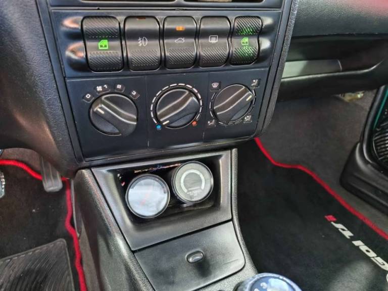 VOLKSWAGEN - GOL - 1996/1996 - Verde - R$ 49.900,00