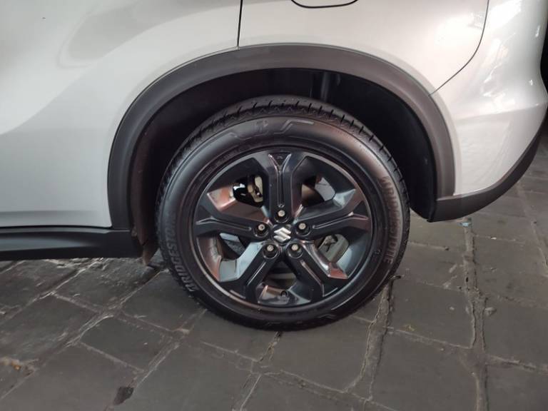 SUZUKI - VITARA - 2018/2018 - Prata - Sob Consulta